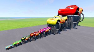 Большая и маленькая двойная пила Маккуина против поезда | BeamNG.drive