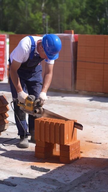 Нужны не только качественные материалы — нужна команда мечты! Крутая кладка от ИНБРИГ! смотреть онлайн