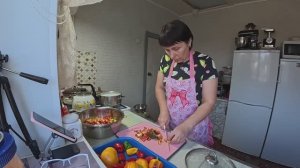 Шесть лет спустя, Жалоб нет! Перестановили и побелили.