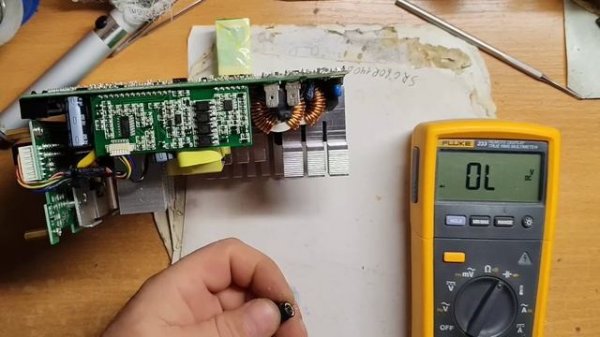 Seasonic Fanles 600w TITANIUM. Муха не сидела)).