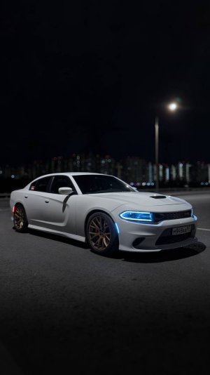 Dodge Charger 6.4 Throwing Flames in Moscow