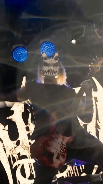 Prison Break… Starring a Bear?! смотреть онлайн