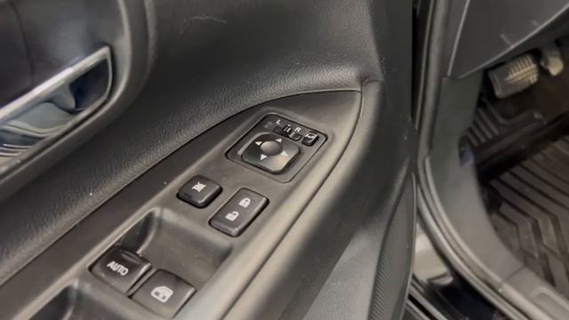 Митсубиси Аутлендер 2018 4х4 черный смотреть онлайн