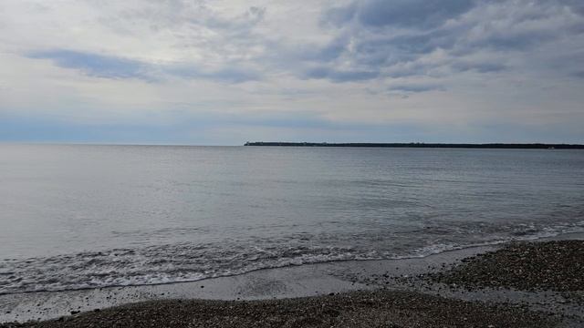 Шум моря. Абхазия, сентябрь 2025