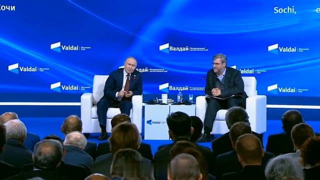 Путин пошутил, что больше не будет запускать дроны в Данию смотреть онлайн