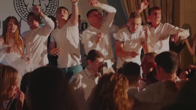 40 гимназия. Выпускной 2019 смотреть онлайн