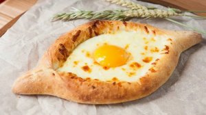 Мужчина хозяйничает в моей квартире, приготовил Хачапури. Примерка в Фамилии.)