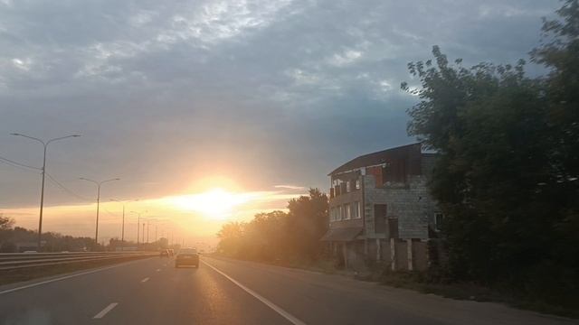 Лучшие кадры из моих съёмок.Хорошая музыка🎤🎼🎹🎶 в дорогу. Никогда не повторяются закаты. смотреть онлайн