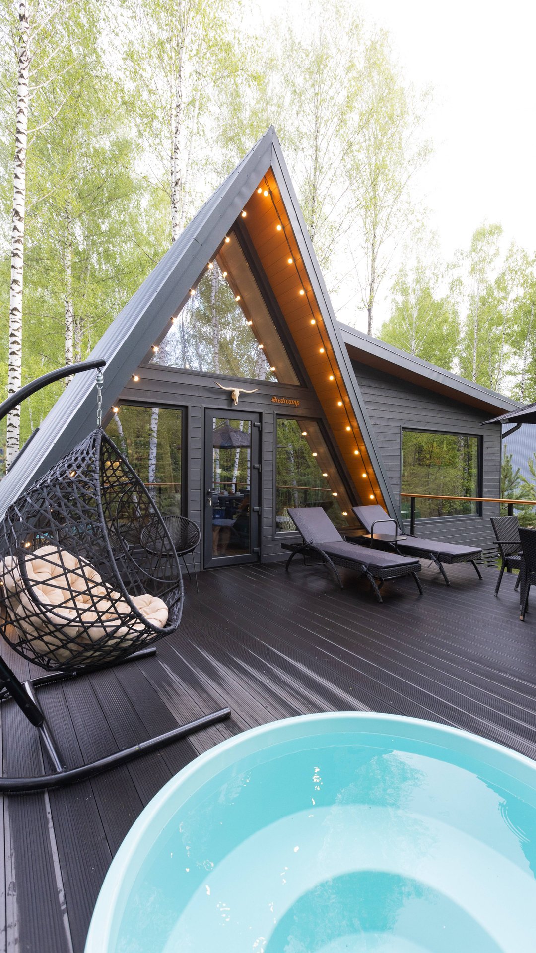 WHITE A-FRAME смотреть онлайн