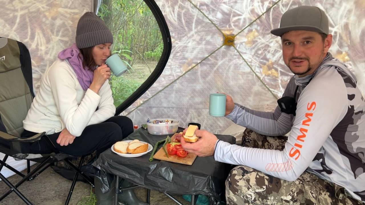 РЫБАЛКА И ОТДЫХ С ЖЕНОЙ НА ОБИ. НОЧЕВКА В НОВОЙ ПАЛАТКЕ. смотреть онлайн