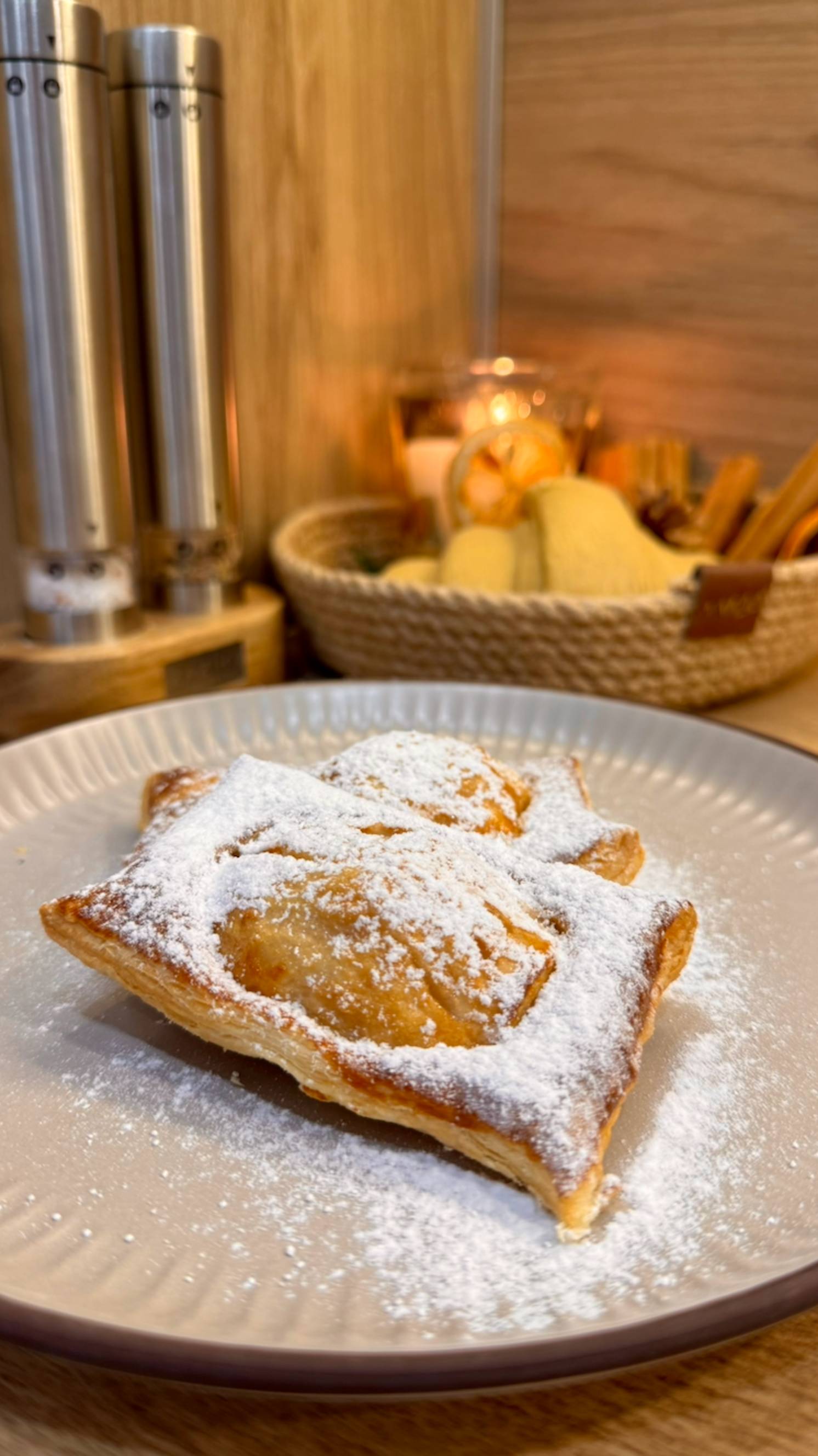 Сладкие слойки всего из 2-х ингредиентов за 15 минут! 🍐