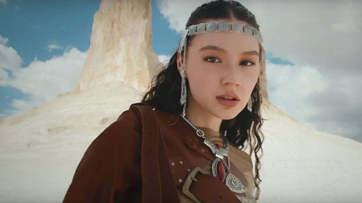 🐝🔥 «Башкирский драйв: народная Хомай - Ай Ола (Homay Ay Yola) версия нейросети смотреть онлайн