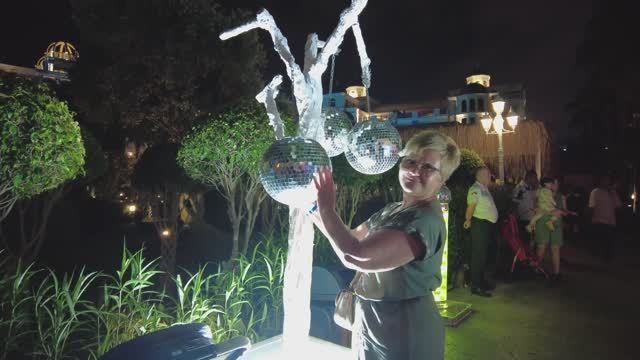 Света, Светочка, Светлана.