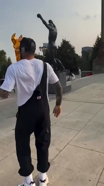 Alex Terrible Becomes Rocky Balboa смотреть онлайн