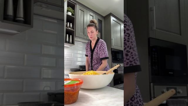 Салат с курицей смотреть онлайн