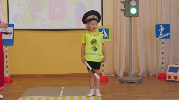 Клуб веселых и находчивых с участием знатоков ПДД