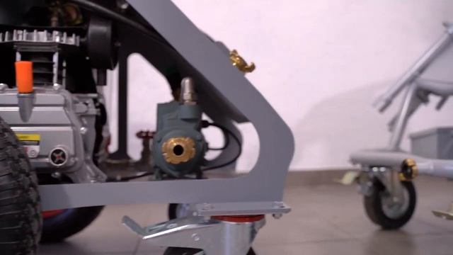 Штукатурная станция KALETA 4 (220/380B) MULTIVOLTAGE / Калета 4 220/380В смотреть онлайн