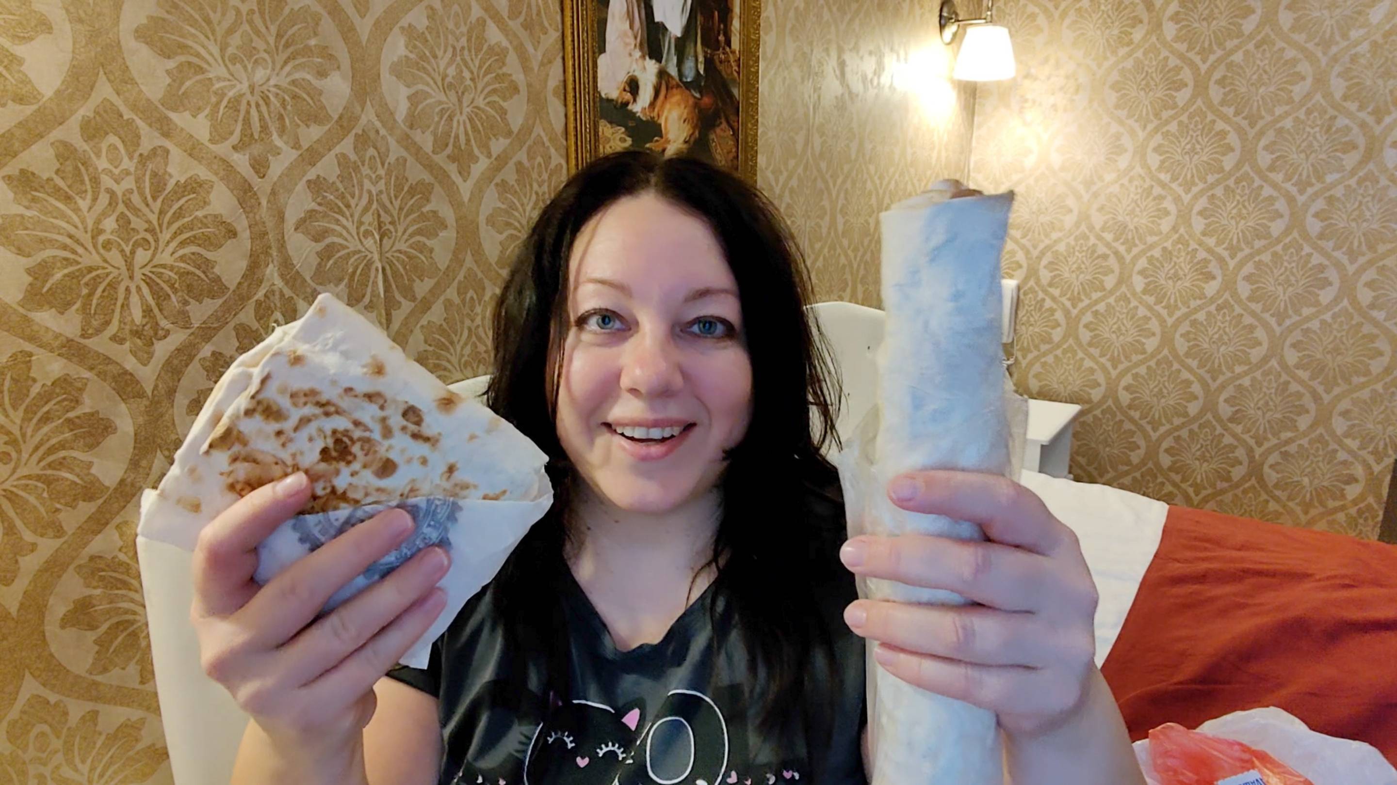 Мукбанг из Питера! Шаверма! Старинная на Литейном или VЛАVАШЕ, какая вкуснее?