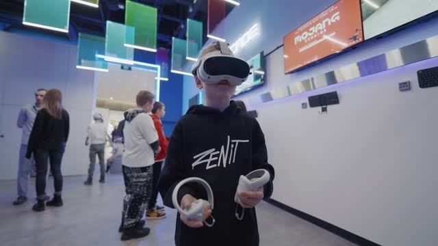 MIR VR в ТРК "Лето" смотреть онлайн