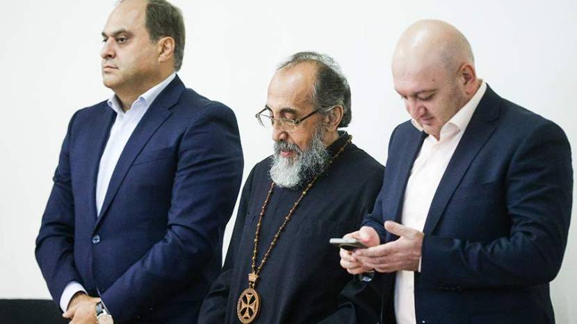 В ААЦ назвали приговор архиепископу Аджапахяну политической местью