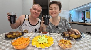 Мукбанг КАПСУЛА ВРЕМЕНИ! Наши пожелания самим СЕБЕ в БУДУЩЕЕ из 2025 года! Семейный ужин в России