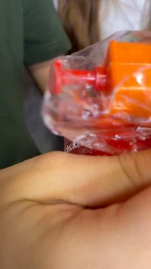 Пишите в комментариях, у кого лучше сюрприз? 🤔 #челлендж