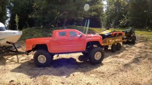 Внедорожники на пульте управления