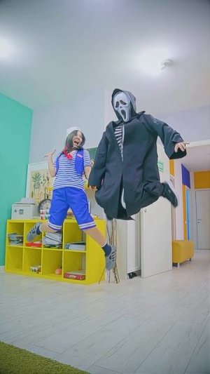 I'm finishing all the horror movies in one day! #funny