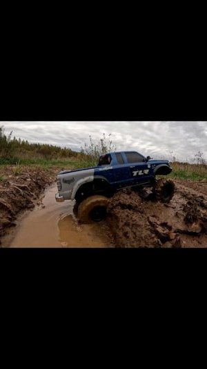 Dodge RAM пилит землю