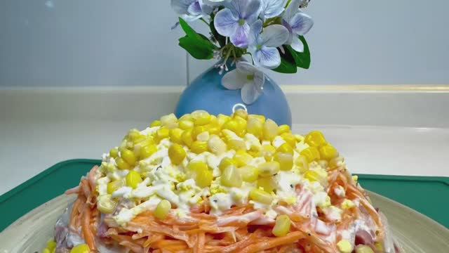 Праздничный салат с копченой уткой!