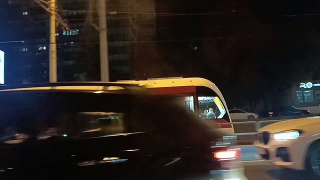 Елена Ваенга . Людмила Соколова. *КОНИ ПРИВЕРЕДЛИВЫЕ*Сколько лет этой песни, но как трогает меня. смотреть онлайн