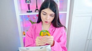 Баттерс и Вика ЕЛЕ ПОДЕЛИЛИ ПОДАРКИ| РАСПАКОВКА ПОДАРКОВ | Box