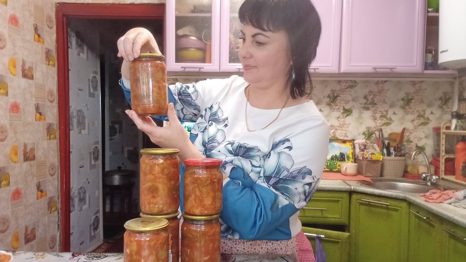 ВЕЗДЕ ВСЁ УСПЕЛА, НАСЫЩЕННЫЙ ДЕНЁК, КАНАЛ О ЖИЗНИ смотреть онлайн