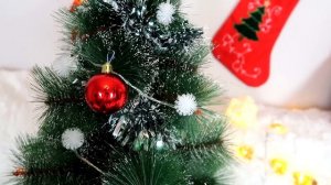 НАРЯЖАЕМ ЕЛКУ НА НОВЫЙ ГОД | ПЕРВАЯ РЕАКЦИЯ КОТЕНКА НА  ЕЛКУ,