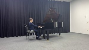 Полонез (BWV Anh.125) Карл Филипп Эмануэль Бах исполняет Курткезов Лев 11 лет