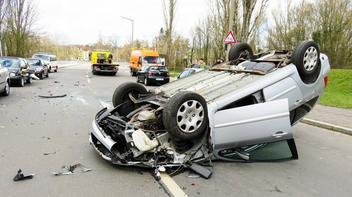 Аварии и ДТП на дорогах ТОРОПЫГИ за рулем смотреть онлайн