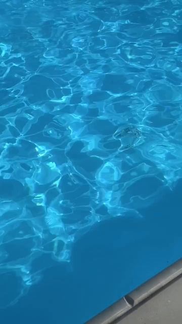 Вода в бассейне смотреть онлайн