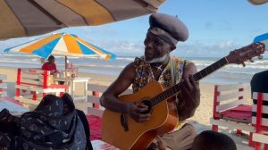 Нам с родственниками играют песню на гитаре (часть 2)