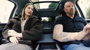 Таксист такого не ожидал встретил девушку своей мечты