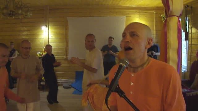 Киртан.Храм(.Вологда.2013.(Бибхатсу)