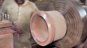 Как отливают большие бронзовые втулки.