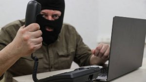 Мошенники звонят россиянам, представляясь сотрудниками военкоматов