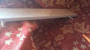 Установка "парящих" полок.