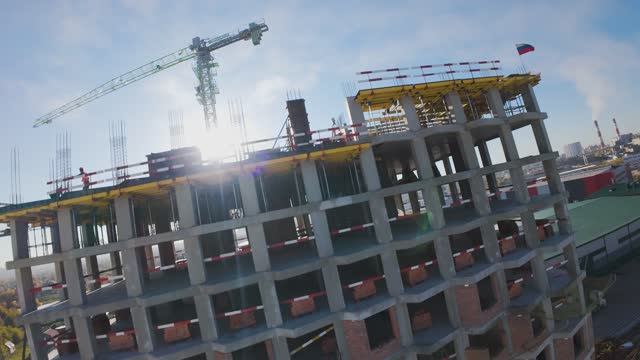 FPV - Динамичный ход строительства ЖК Urban Peaks смотреть онлайн