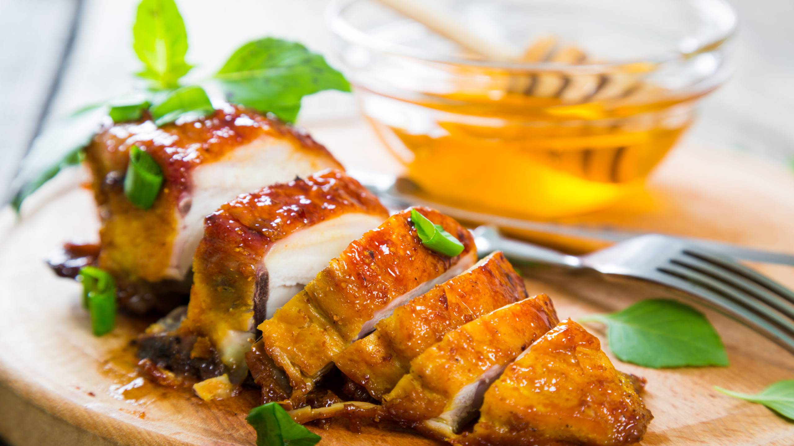 Жареное куриное филе в медово-горчичном соусе смотреть онлайн