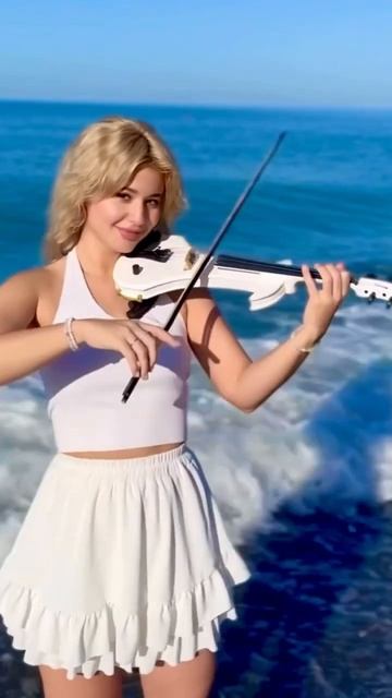 Shakira - Whenever на скрипке  помните эту песню? #скрипка #скрипачка