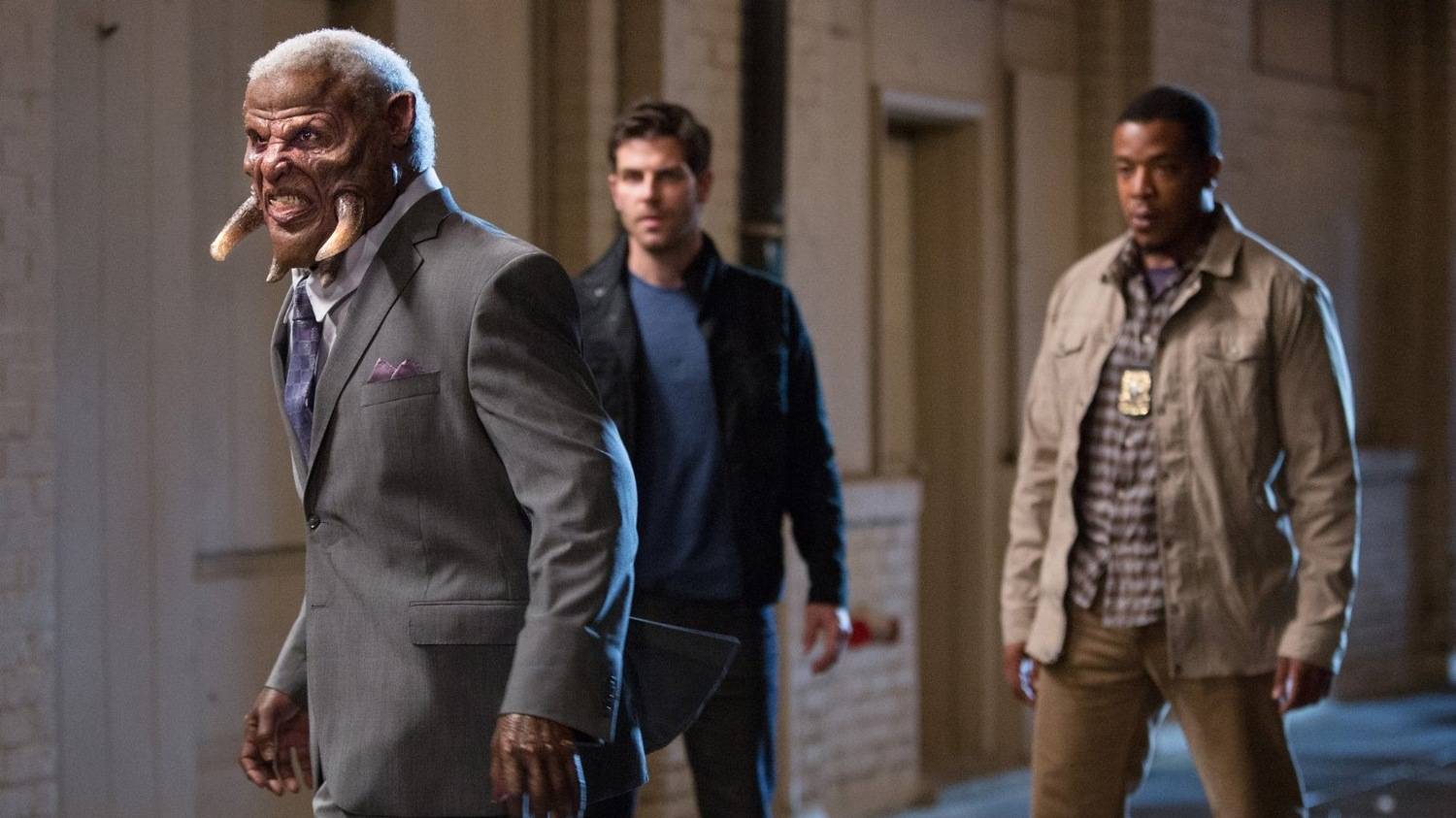 Гримм - 2 сезон 1 серия «Плохие зубы» / Grimm смотреть онлайн