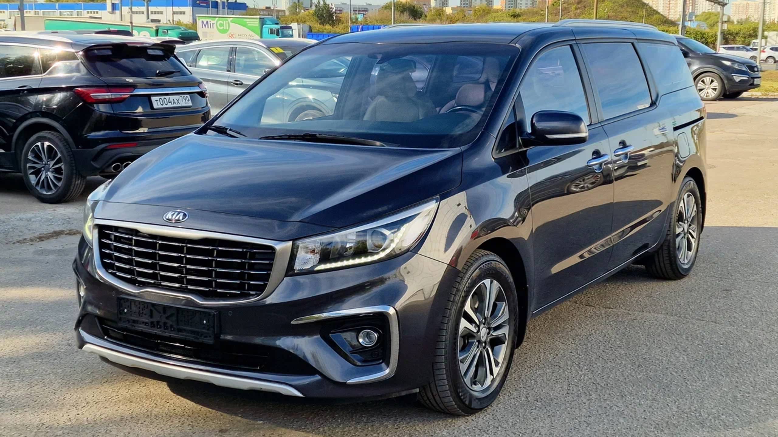 Kia Carnival (2018) смотреть онлайн