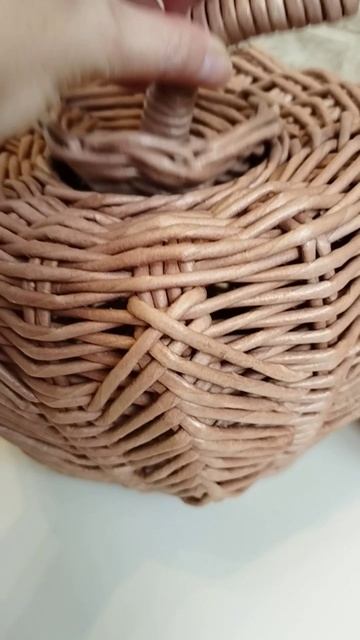 Корзинка плетеная