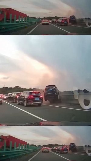 Почему по обочине ездить запрещено?